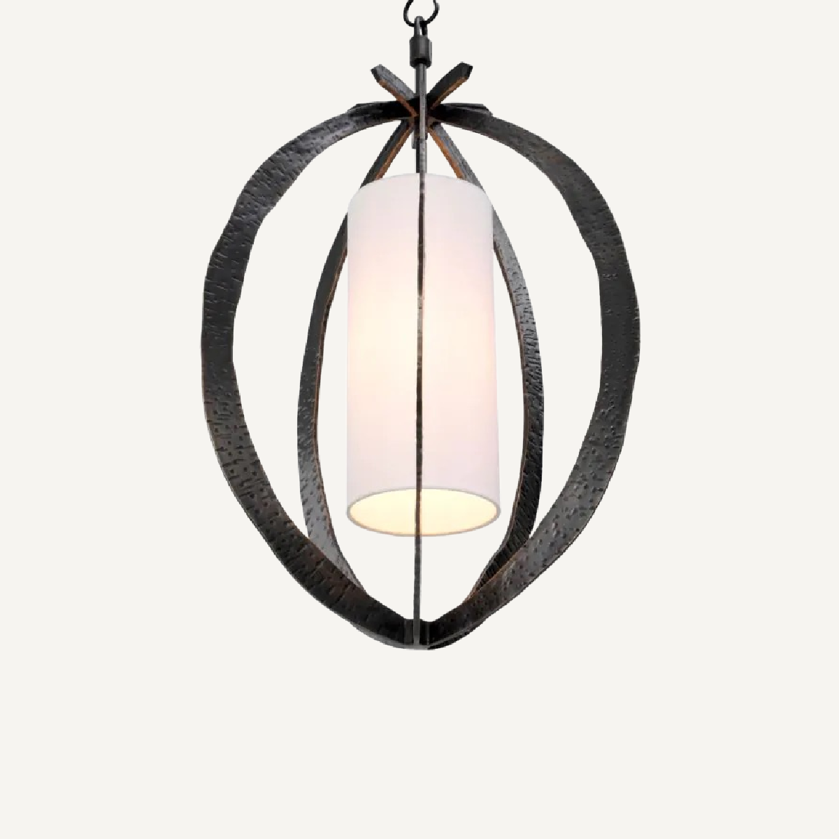 Lustre en bronze martelé