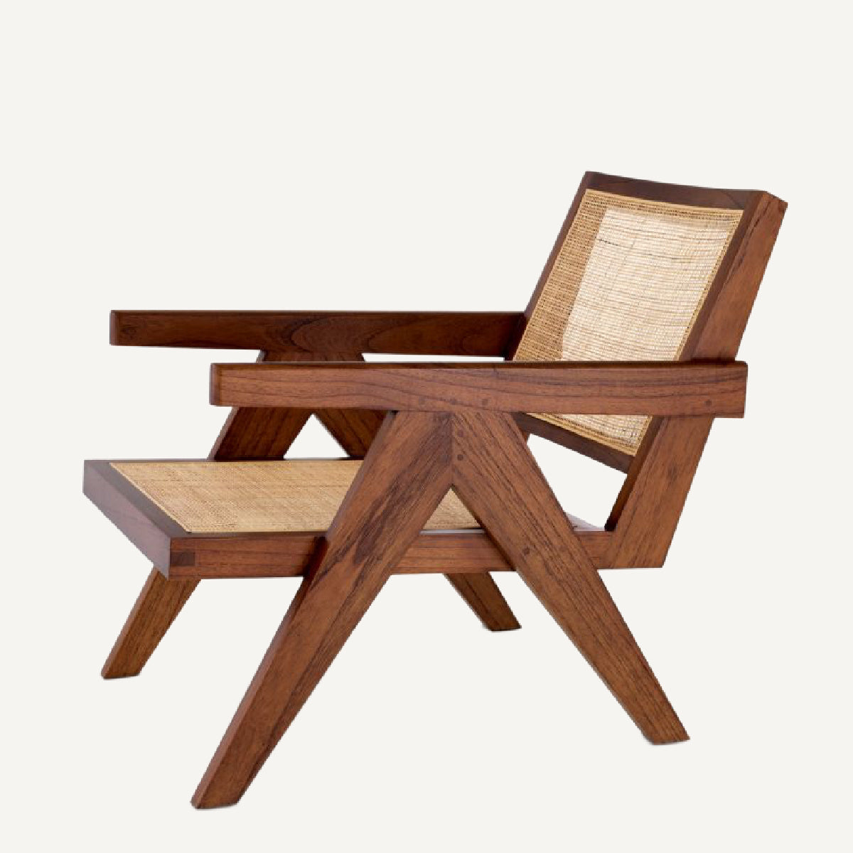 Fauteuil marron en rotin