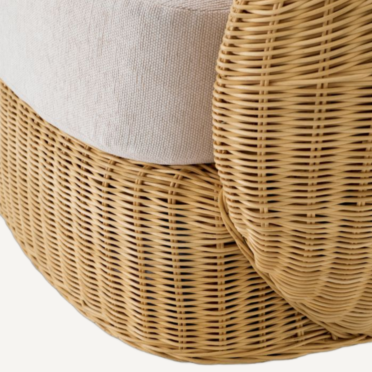 Fauteuil pivotant en rotin