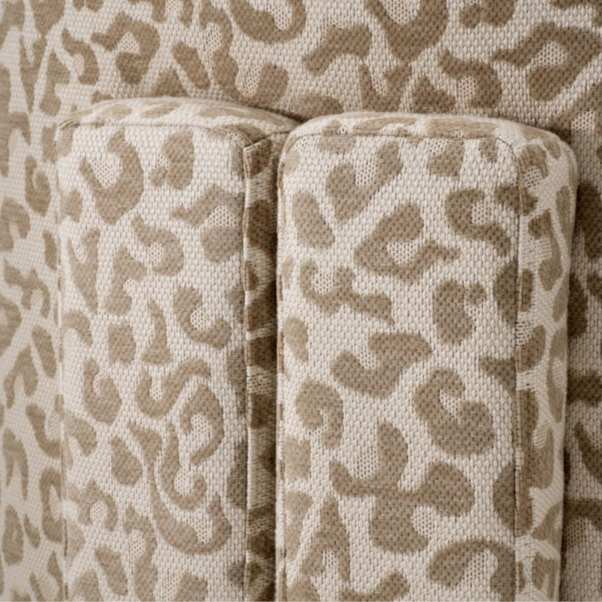 Fauteuil en tissu leopard