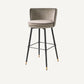 Chaise de bar en velours greige