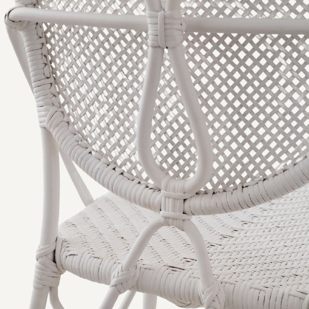 Chaise de salle à manger blanche en rotin