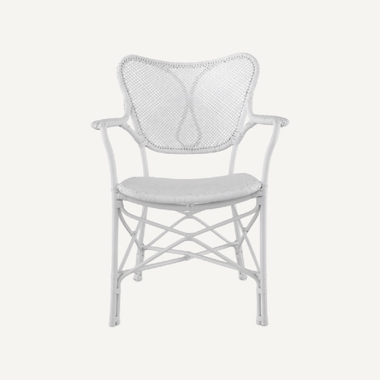 Chaise de salle à manger blanche avec accoudoirs en rotin