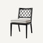 Chaise extérieure noire et blanche